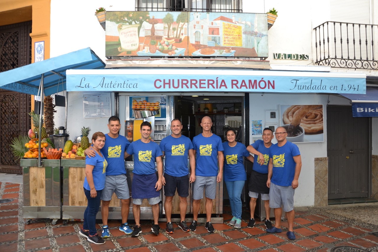 El equipo de la Churrería Ramón en Marbella